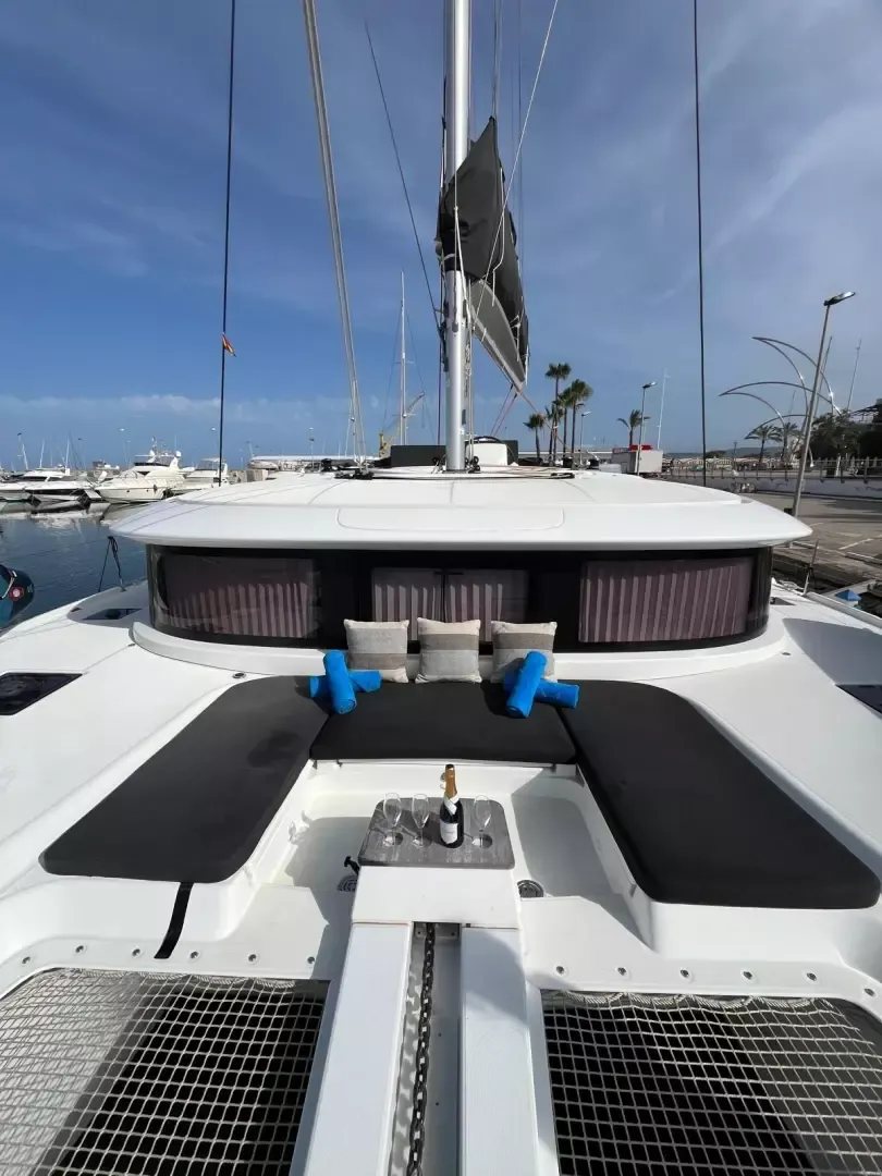 Lagoon 46 | Ella