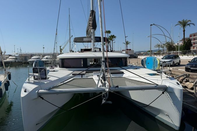 Lagoon 46 | Ella