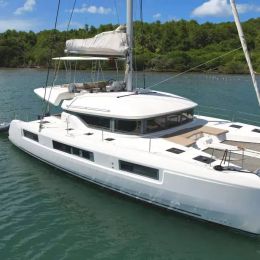 Lagoon 50 | Swan