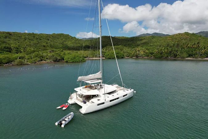 Lagoon 50 | Swan