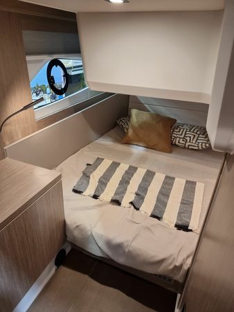 Sealine C390 | Tireless