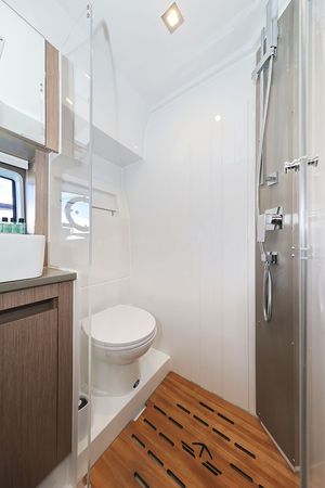 Sealine C390 | Tireless