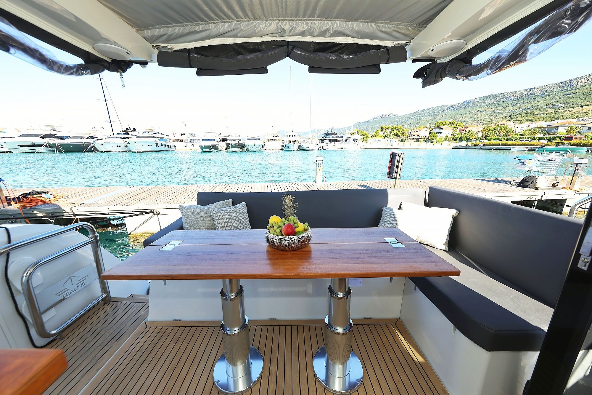 Sealine C390 | Tireless