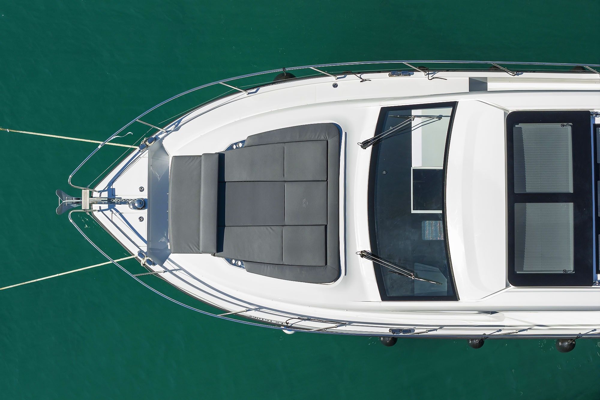 Sealine C390 | Tireless