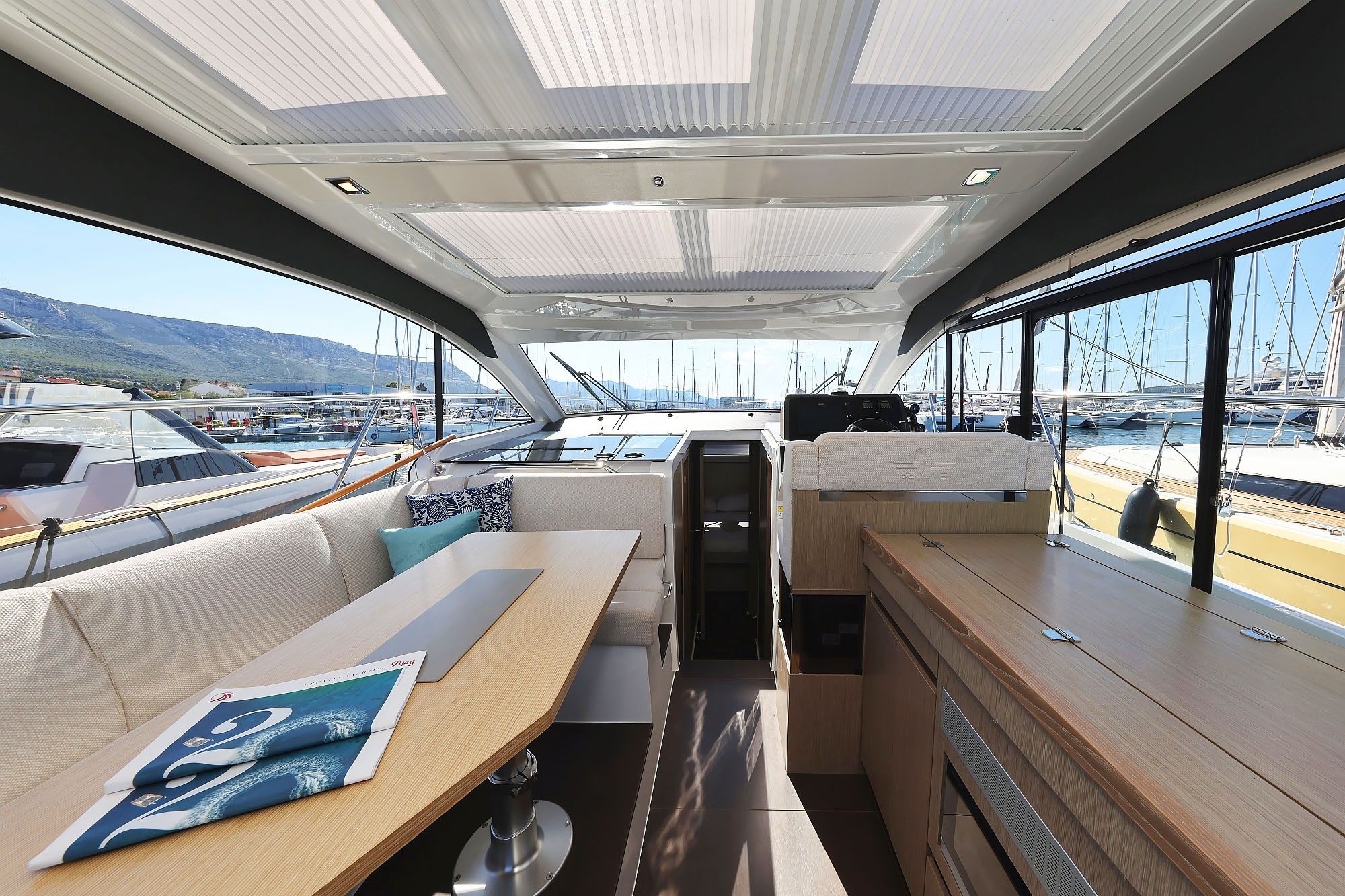 Sealine C390 | Tireless