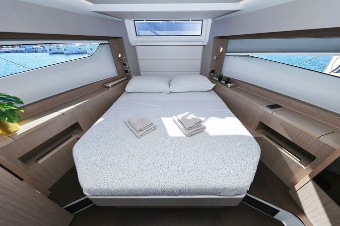 Sealine C390 | Tireless