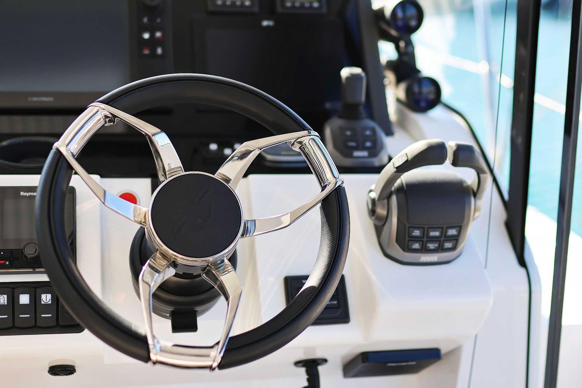 Sealine C390 | Tireless