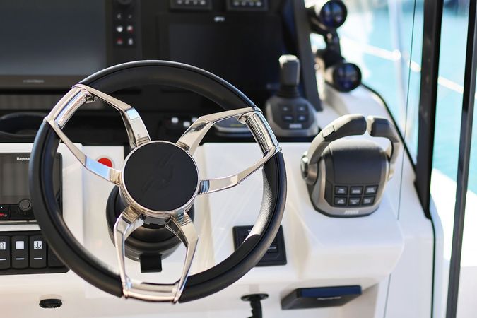 Sealine C390 | Tireless