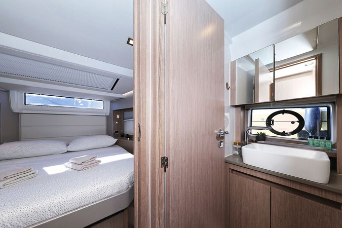 Sealine C390 | Tireless