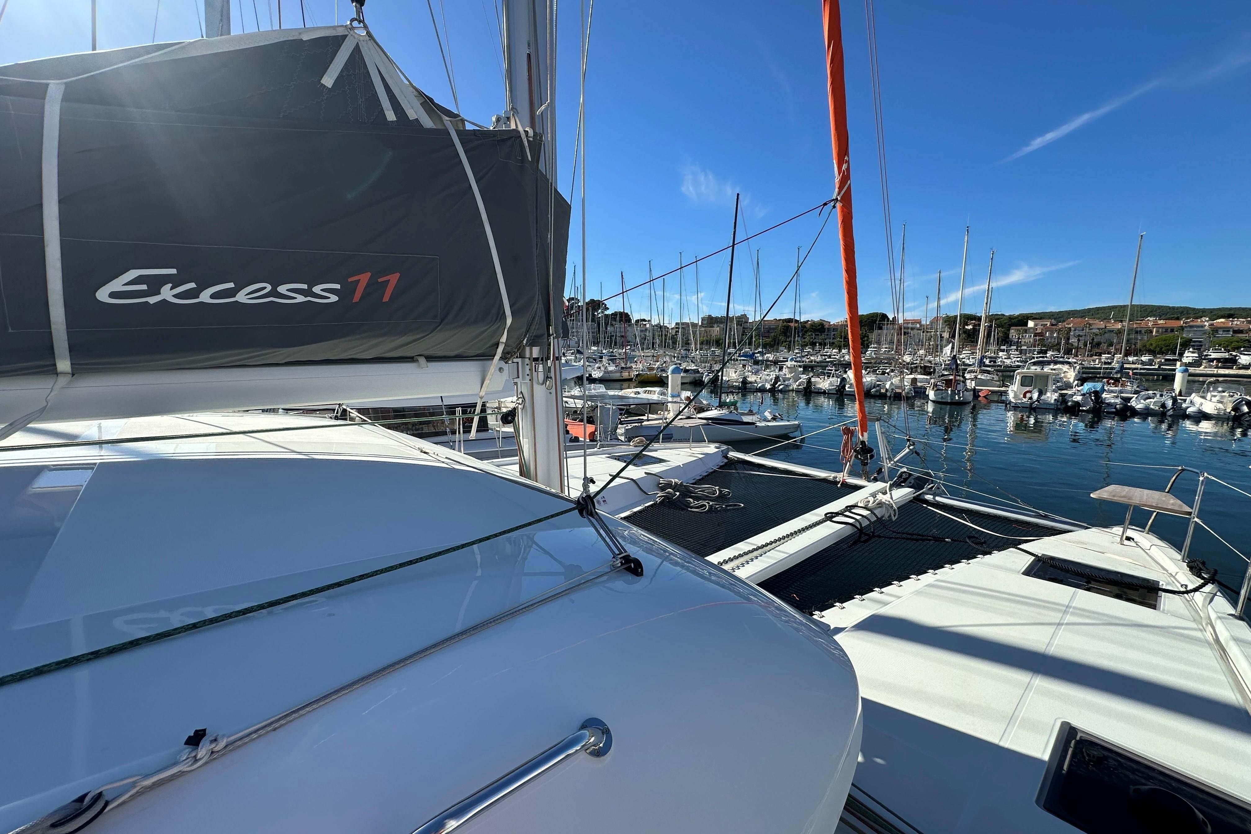 Excess 11 | Manuia