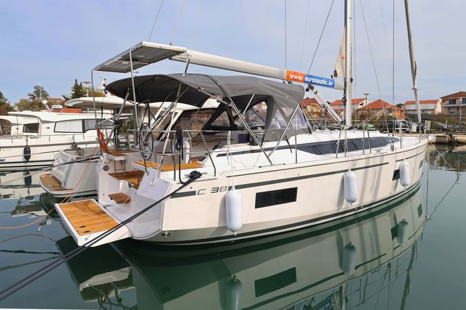 Bavaria C38 | Freewise