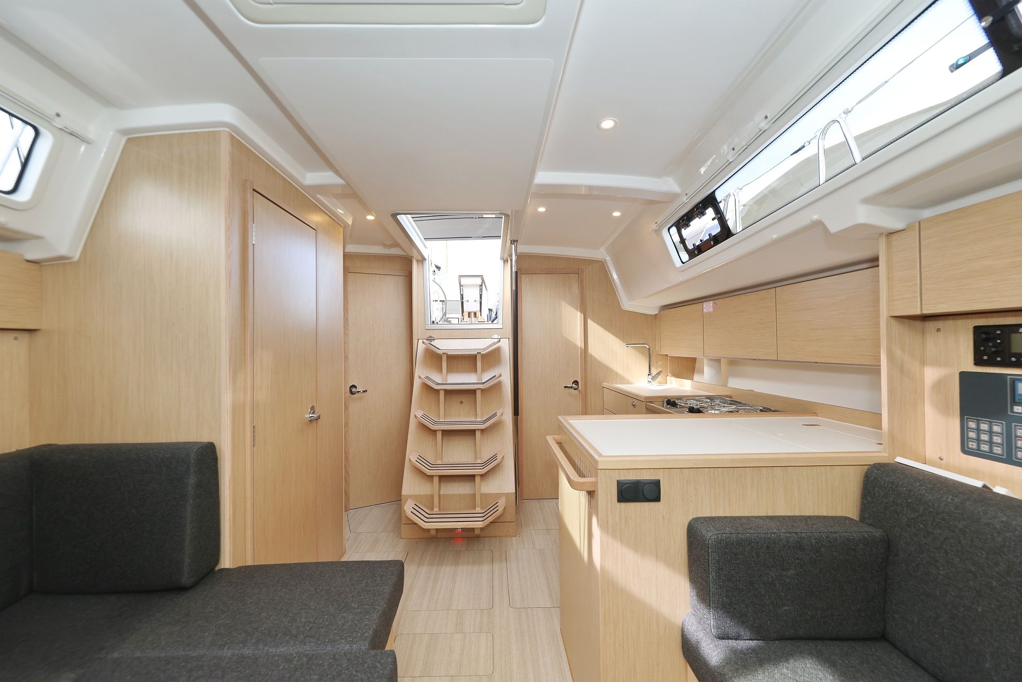 Bavaria C38 | Freewise