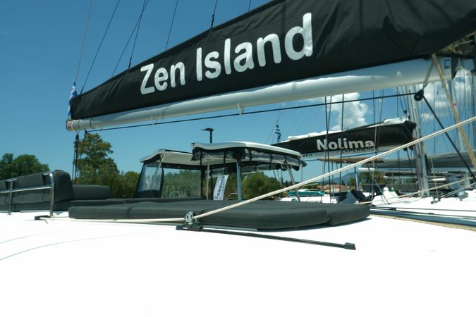 Lagoon 43 | Zen Island