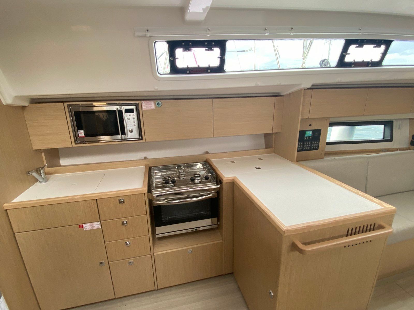 Bavaria C42 | Christos