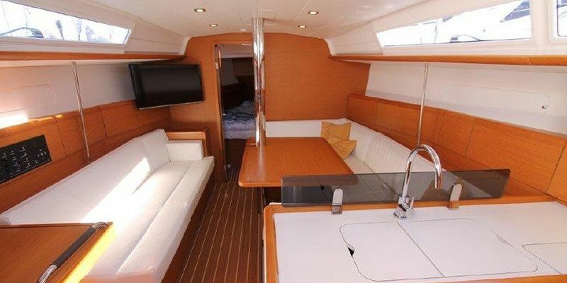 Jeanneau Sun Odyssey 379 | Oyster Shell