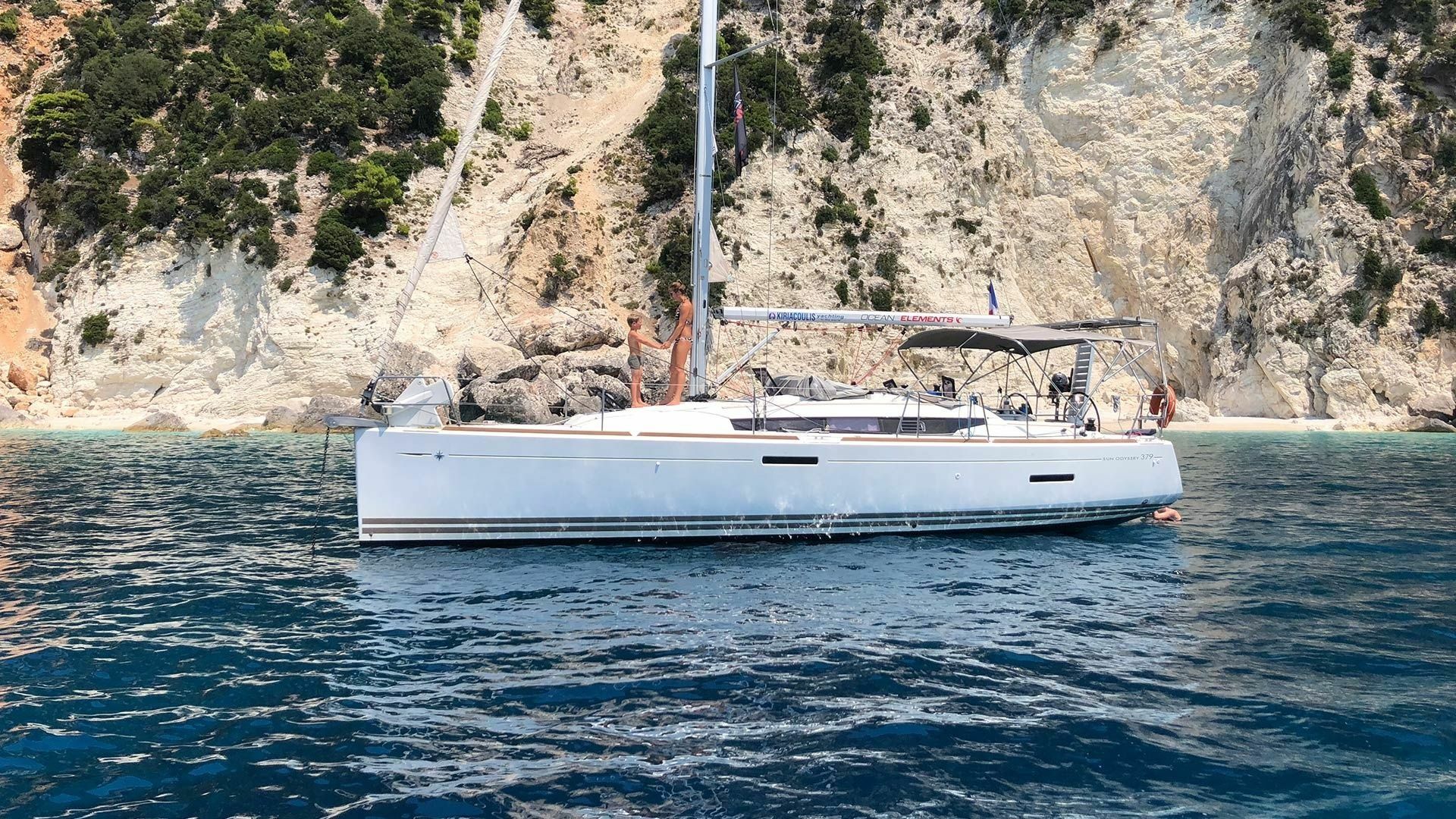 Jeanneau Sun Odyssey 379 | Oyster Shell