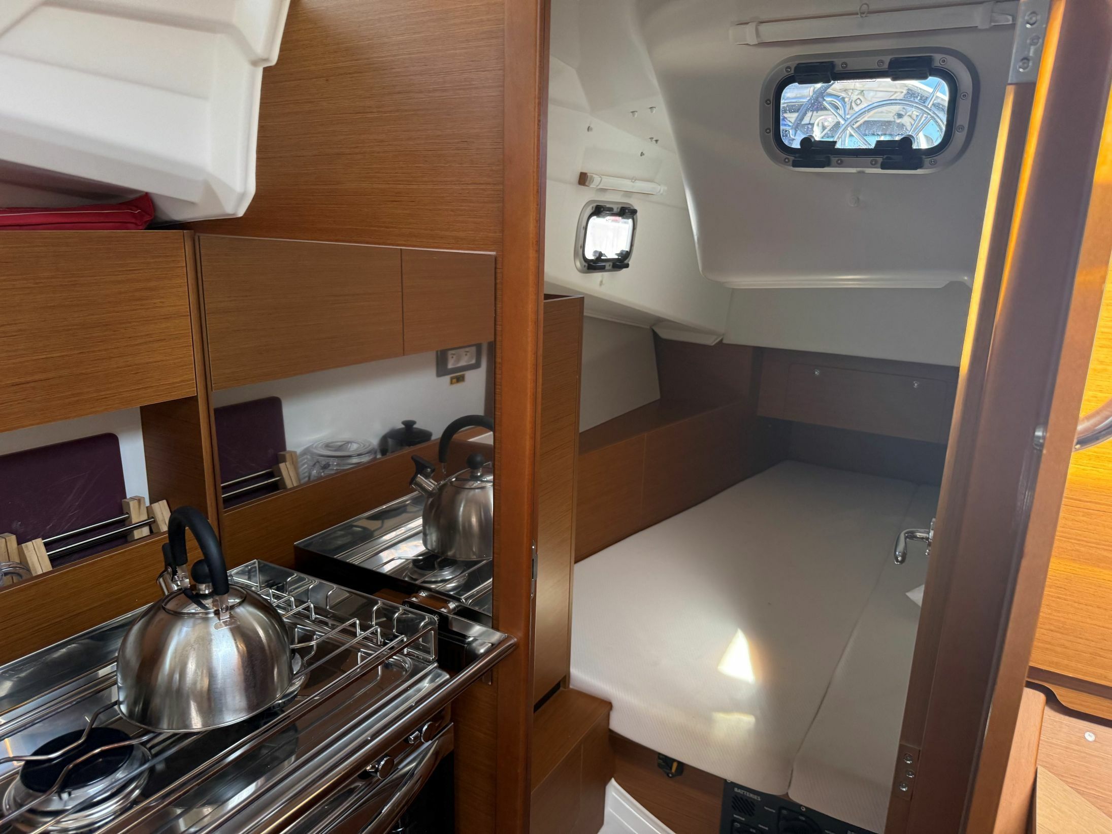 Jeanneau Sun Odyssey 350 | Pelmini