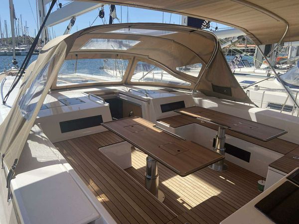 Bavaria C57 | Pelargos