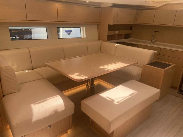 Bavaria C57 | Pelargos