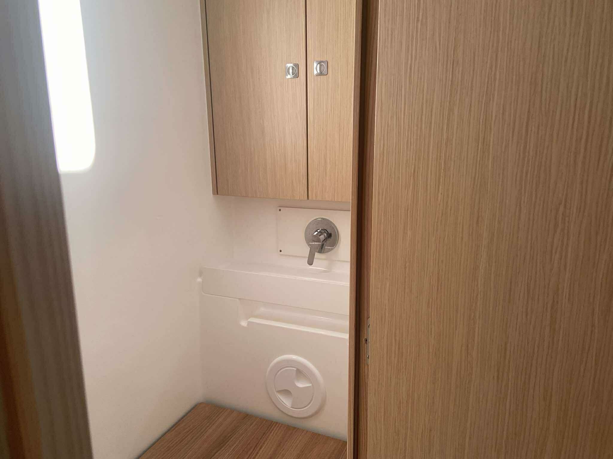 Bavaria C57 | Pelargos