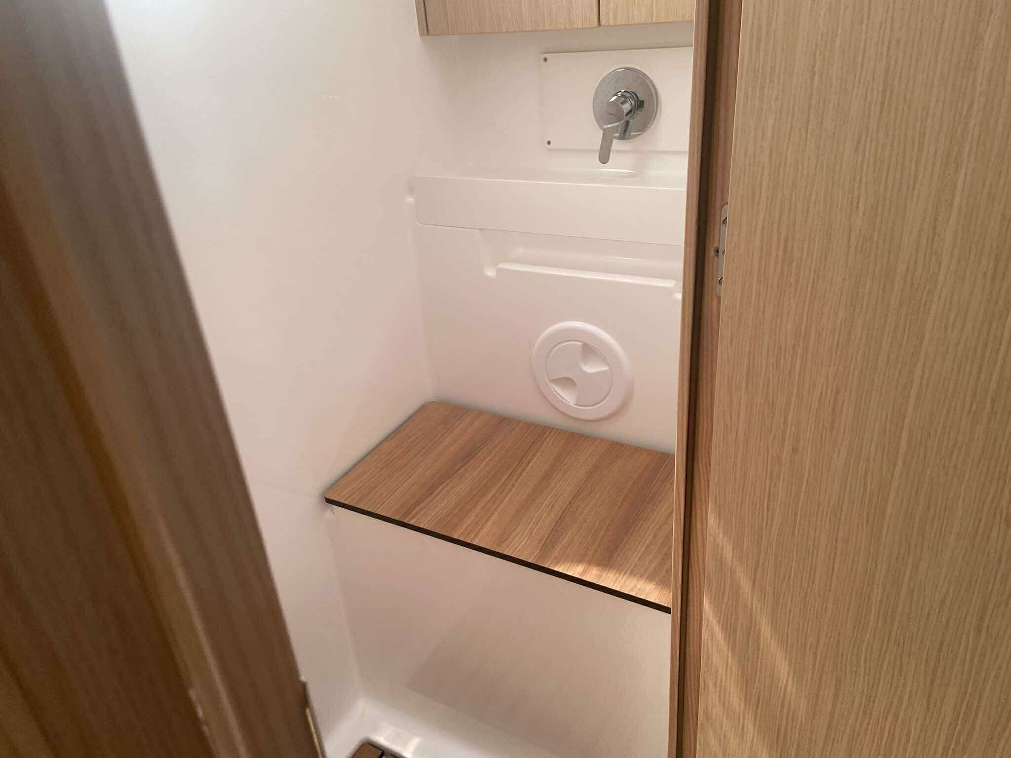 Bavaria C57 | Pelargos