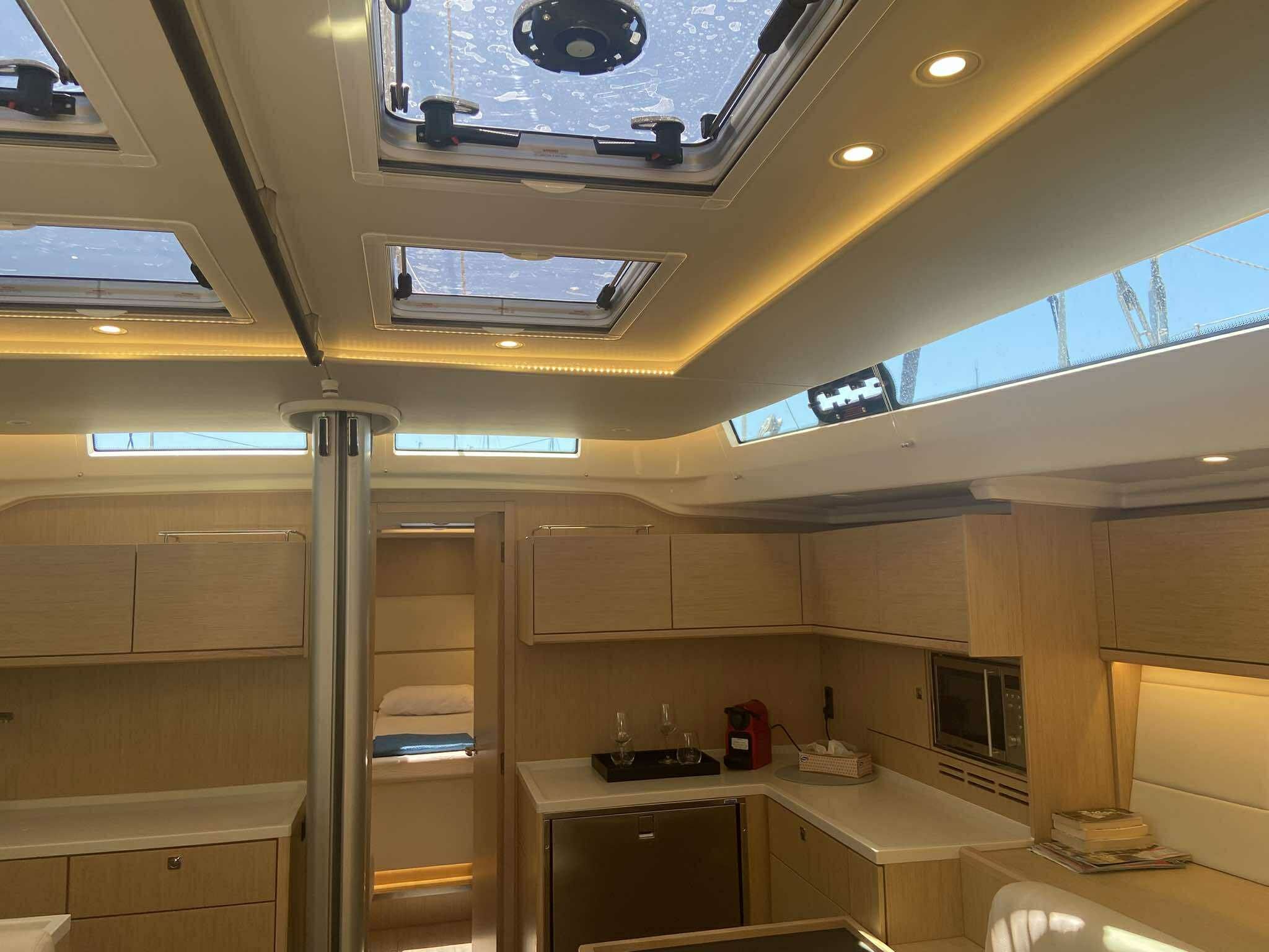 Bavaria C57 | Pelargos