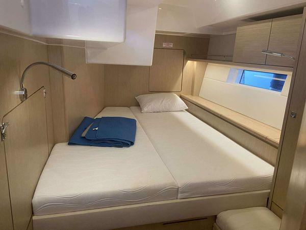 Bavaria C57 | Pelargos