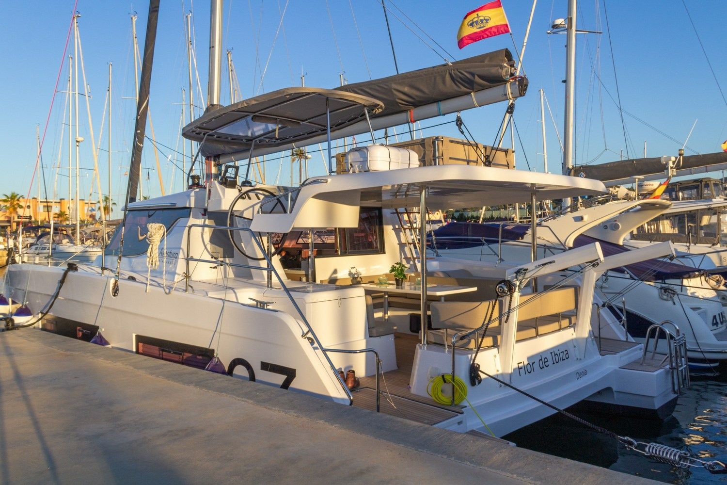 Aventura 37 | Flor de Ibiza