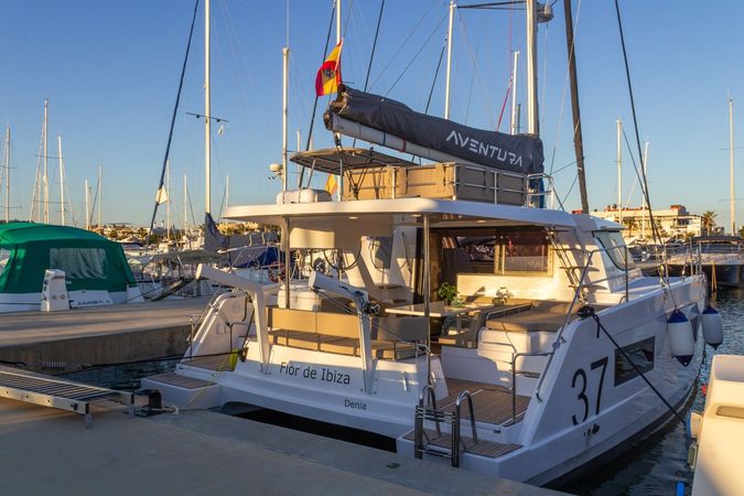 Aventura 37 | Flor de Ibiza