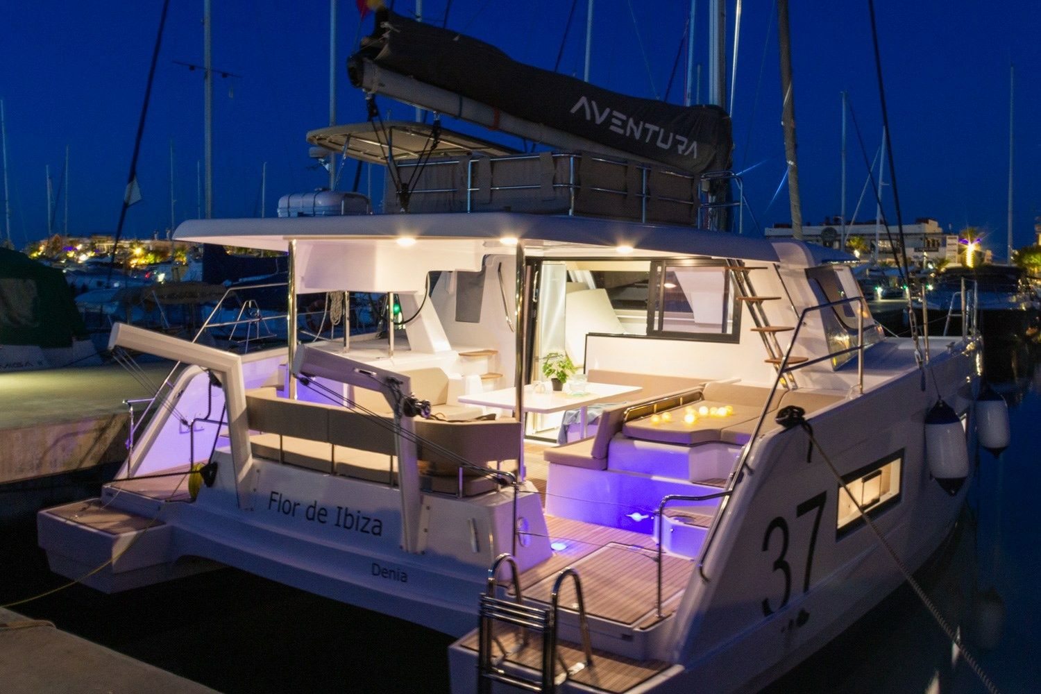 Aventura 37 | Flor de Ibiza