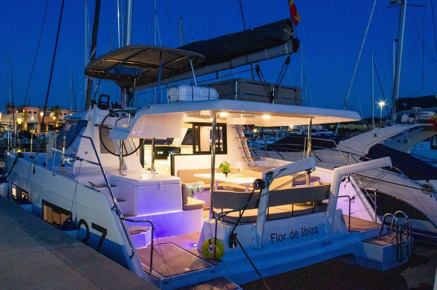 Aventura 37 | Flor de Ibiza