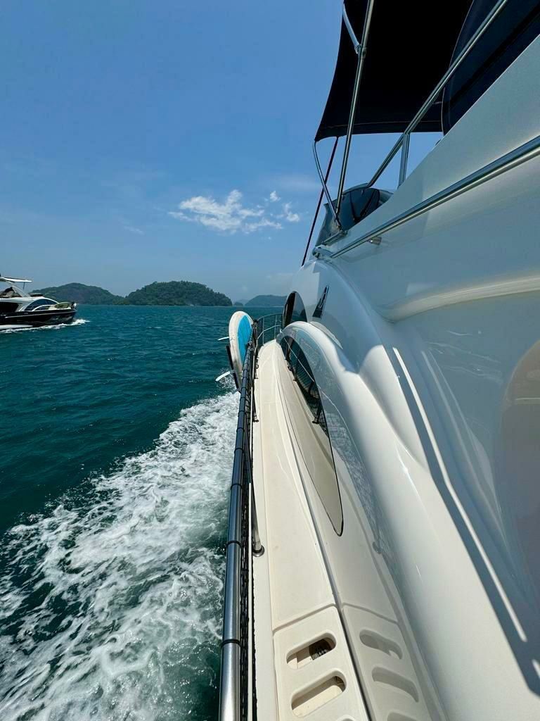 Azimut 46 | Requinte