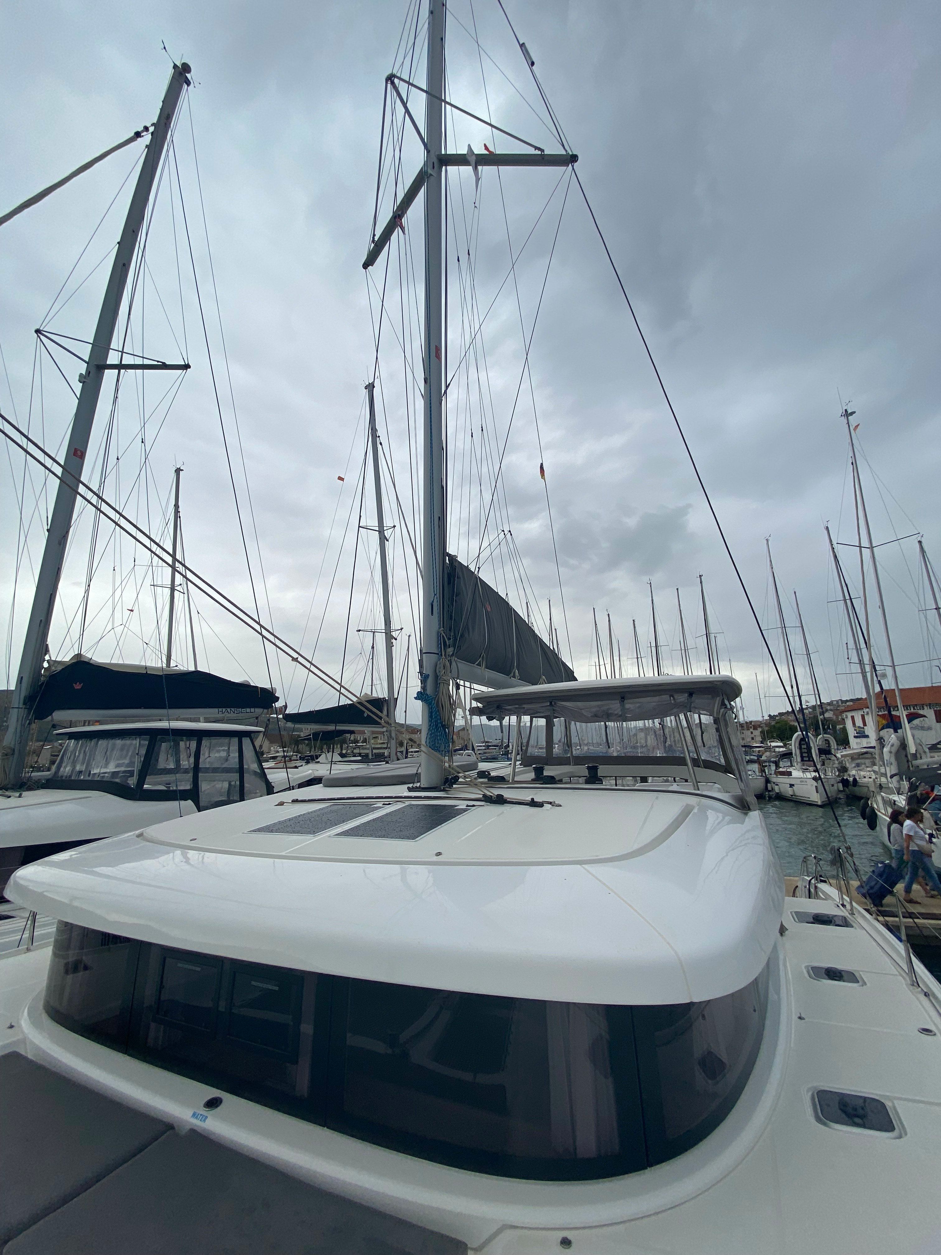 Lagoon 42 | Brunhilde