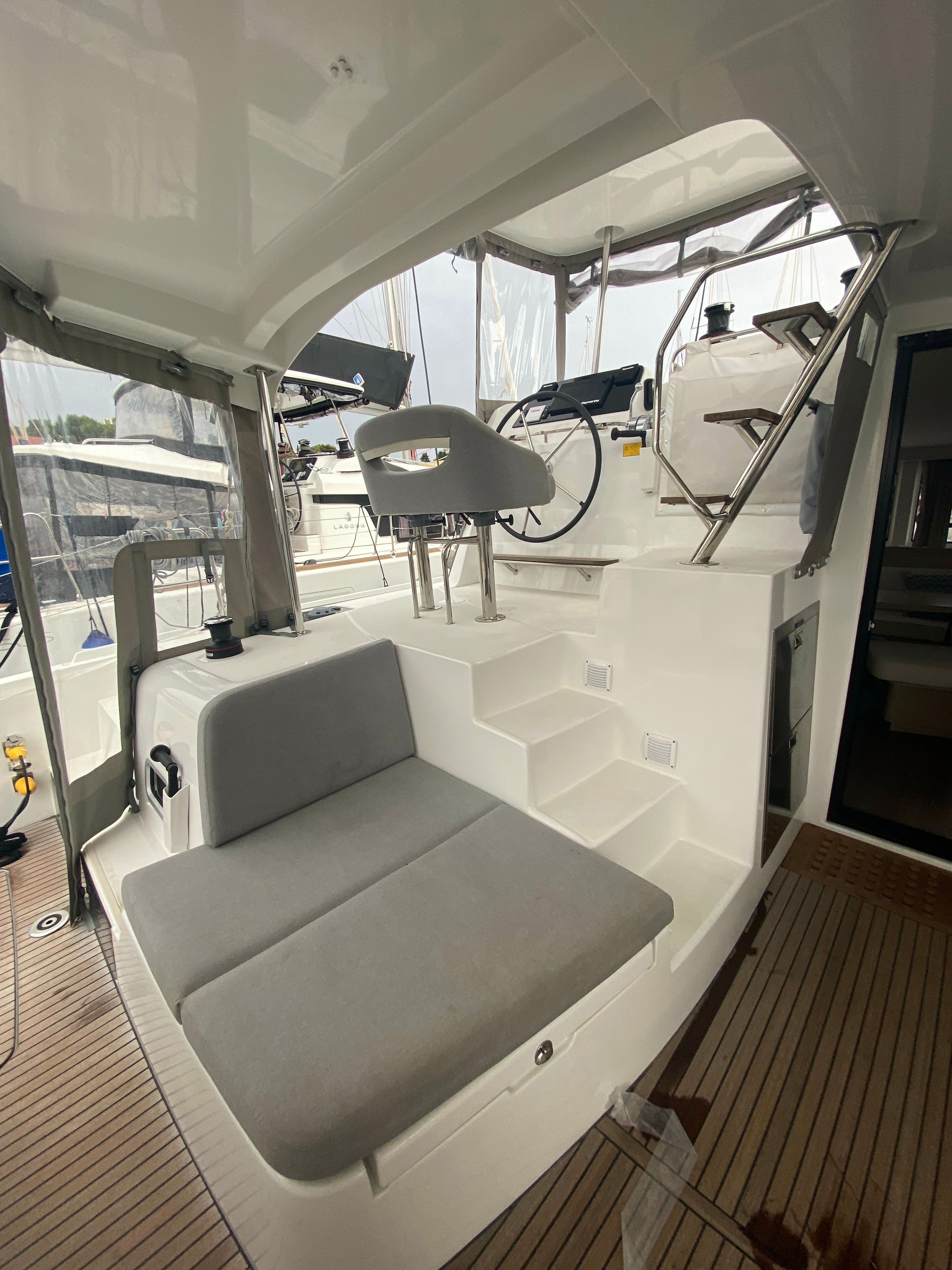 Lagoon 42 | Brunhilde