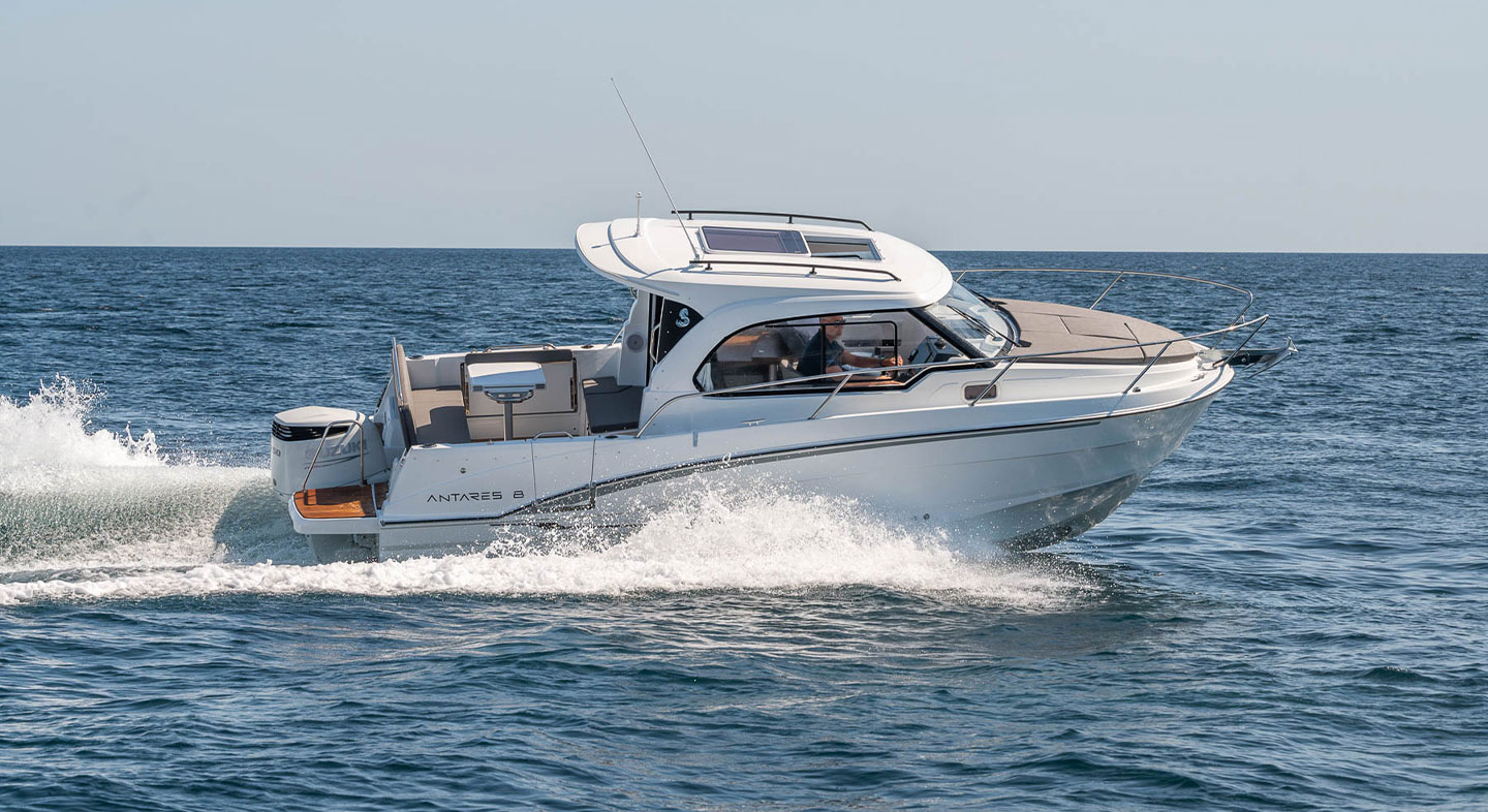 Beneteau Antares 8 | 23