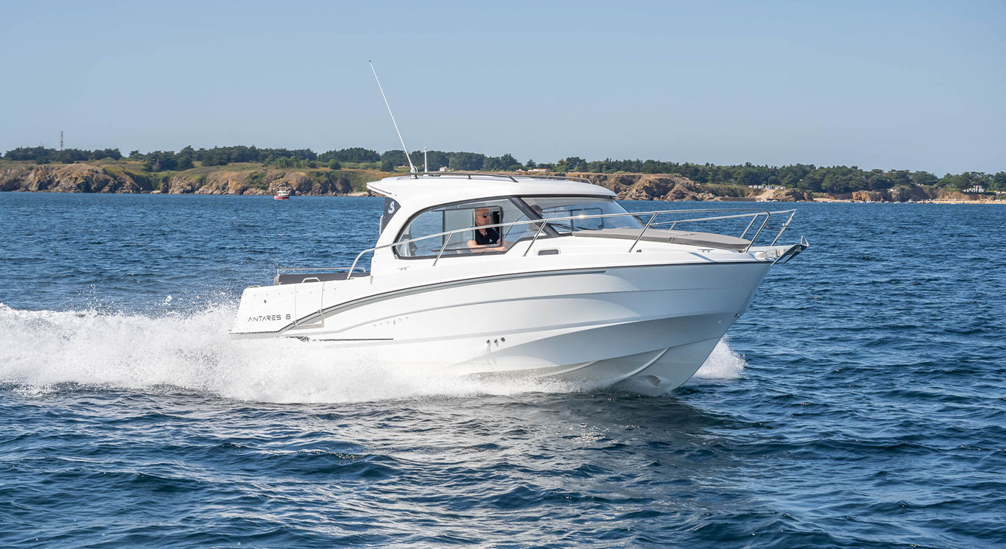 Beneteau Antares 8 | 23