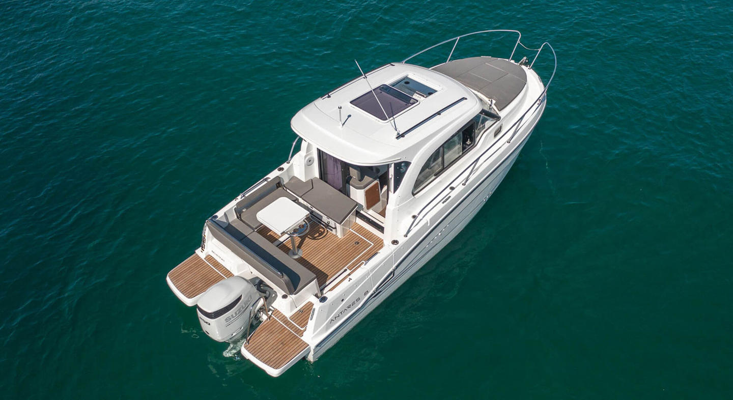 Beneteau Antares 8 | 23