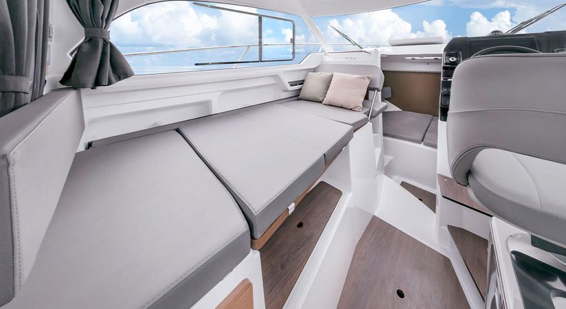 Beneteau Antares 8 | 23