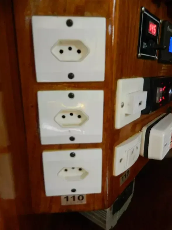 Custom Built 36 | Isabel