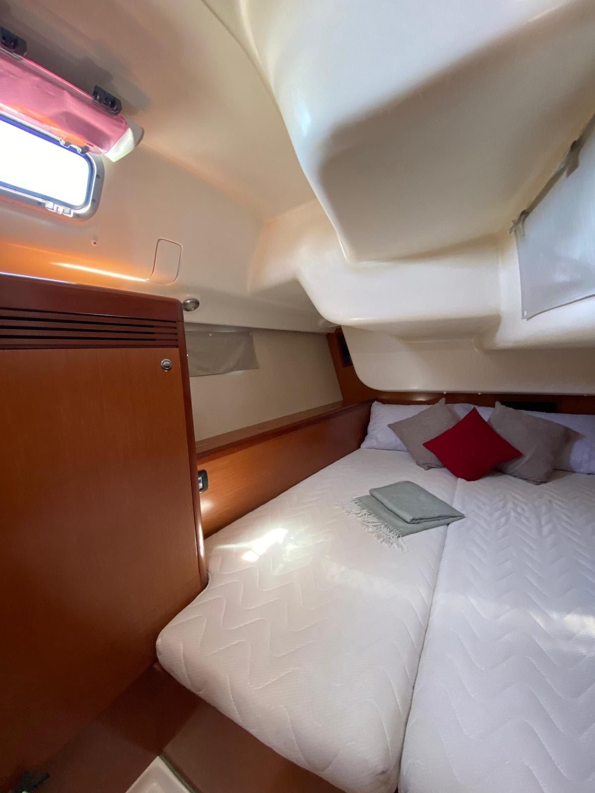 Beneteau Oceanis 43 | Wind Dancer