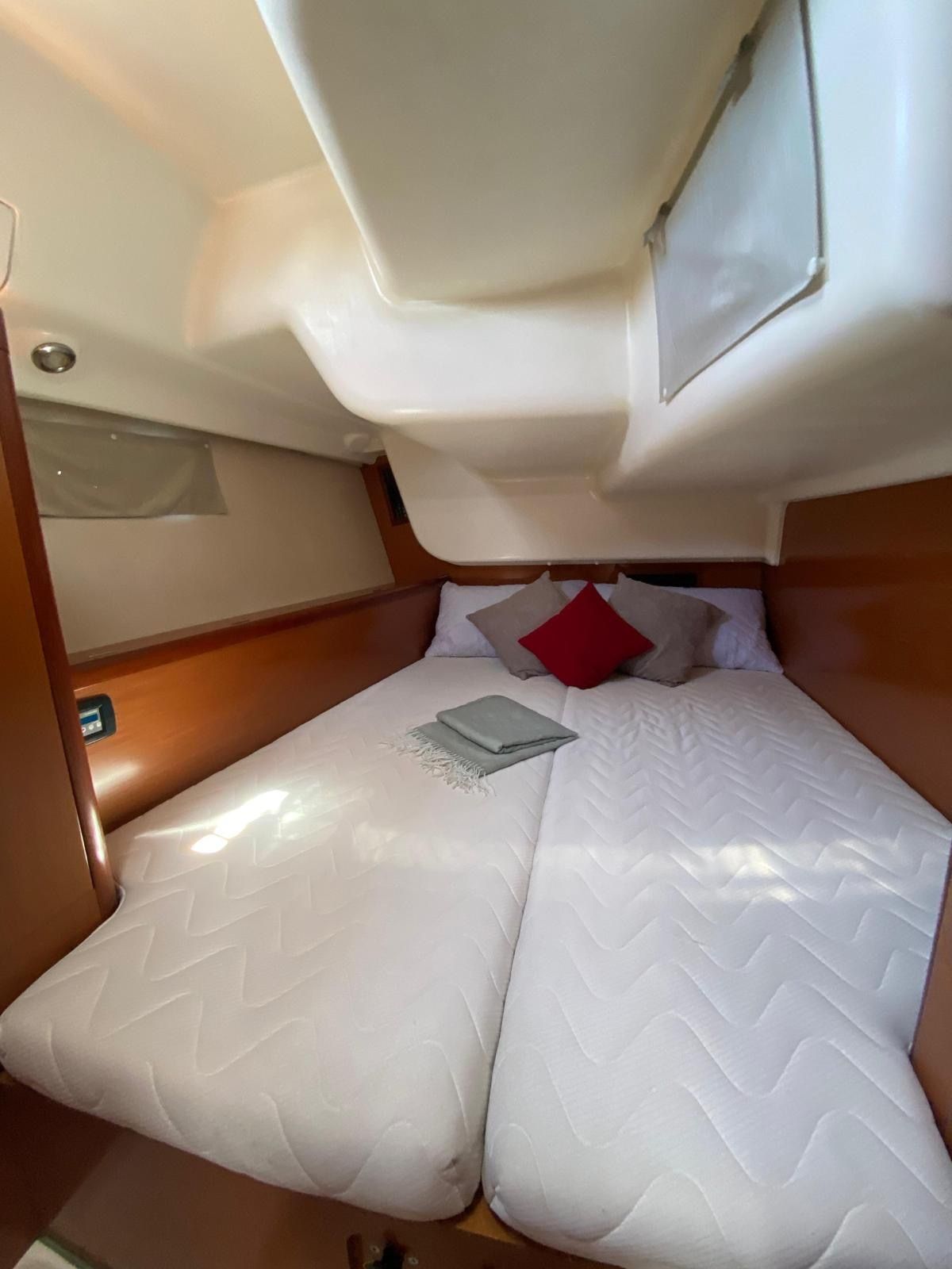 Beneteau Oceanis 43 | Wind Dancer