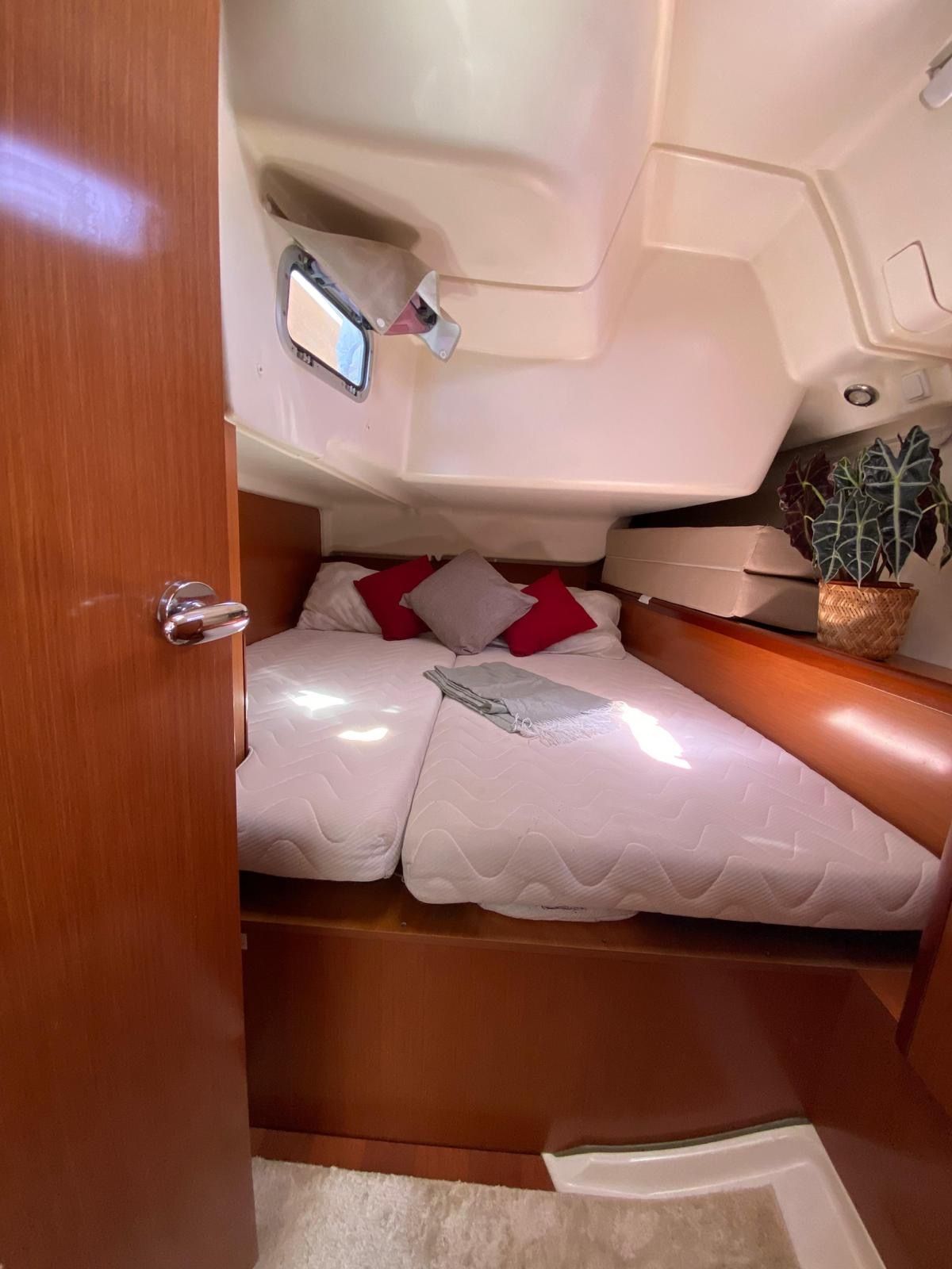 Beneteau Oceanis 43 | Wind Dancer