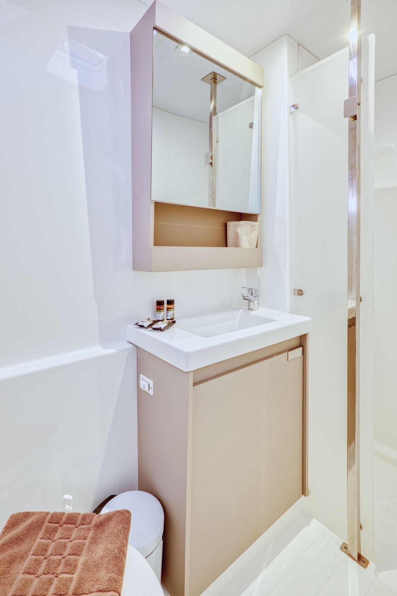 Fountaine Pajot Aura 51 | Dione 2