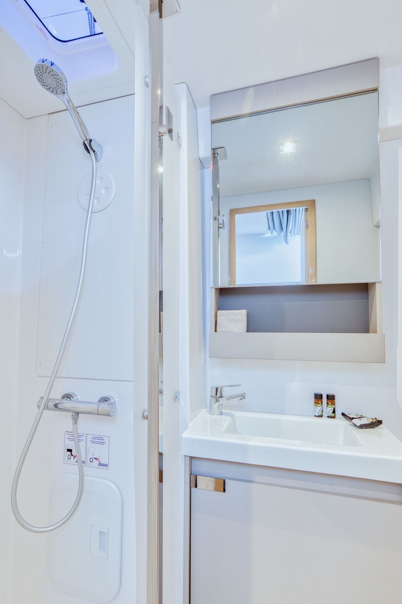 Fountaine Pajot Aura 51 | Dione 2