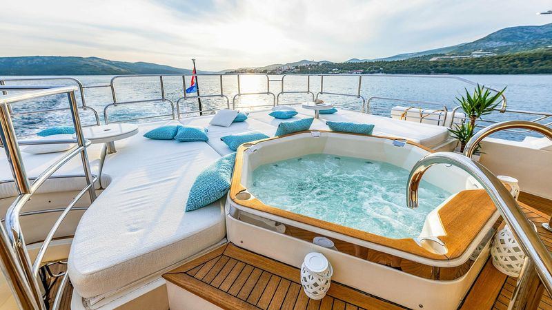 Sunseeker 34 | Arago