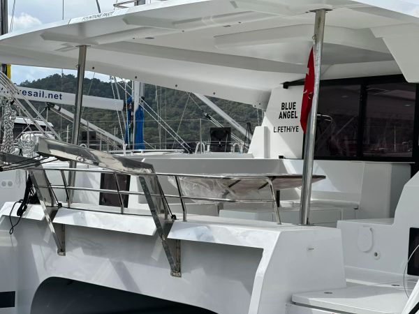 Fountaine Pajot Tanna 47 | Blue Angel