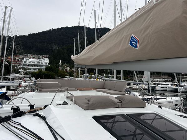 Fountaine Pajot Tanna 47 | Blue Angel