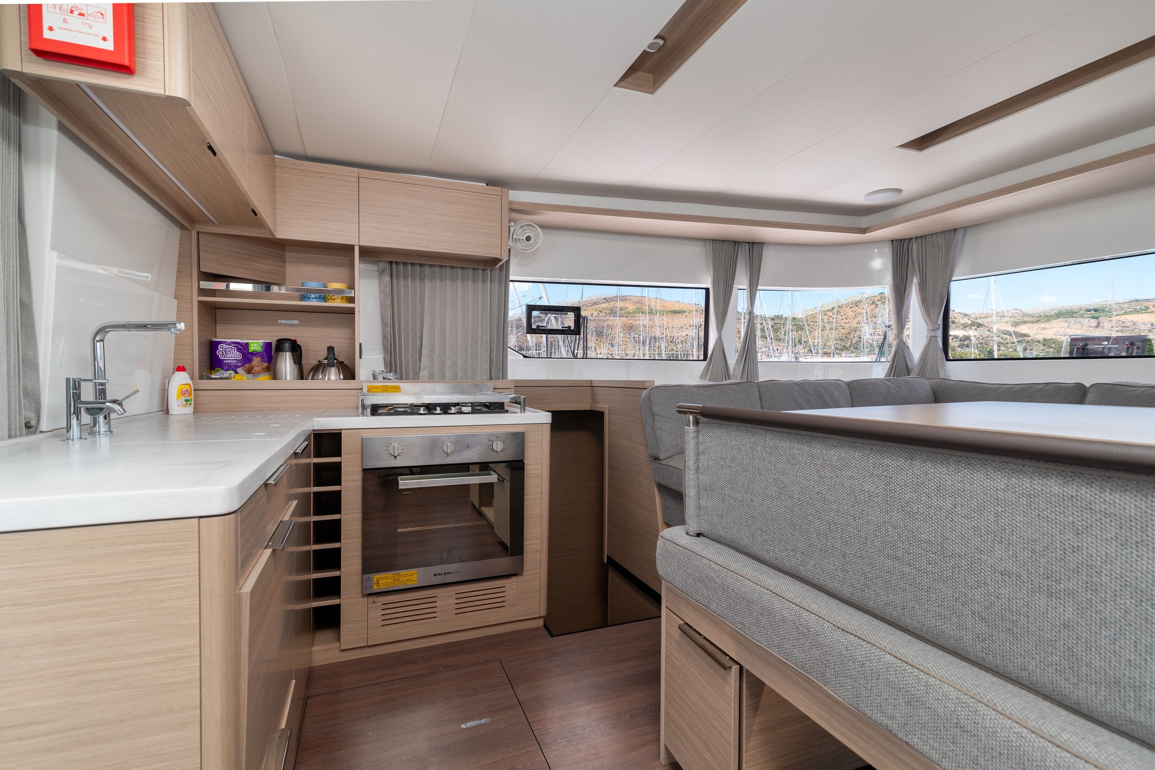 Lagoon 51 | All for Love