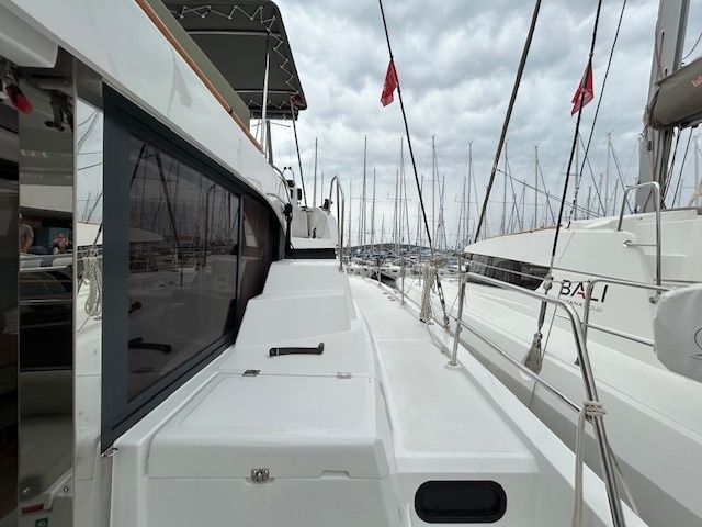 Bali Catspace | Sapphire