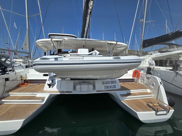 Lagoon 42 | Mario Bros